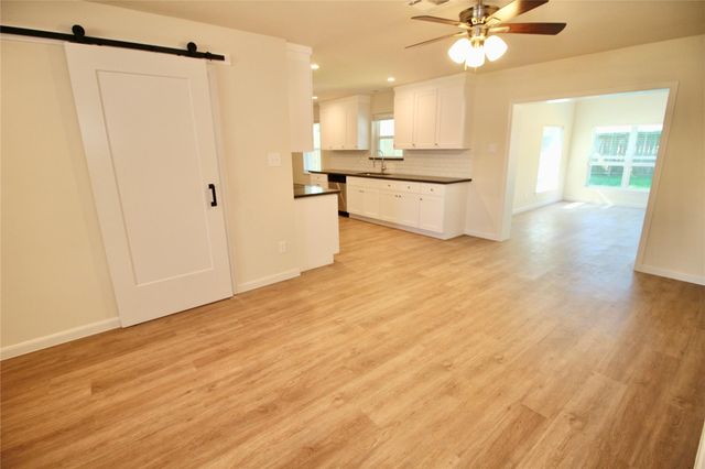 409 Morningside Drive, Friendswood, TX 77546