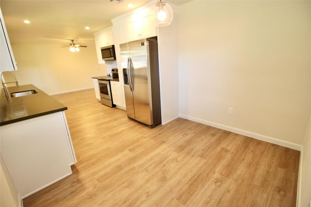 409 Morningside Drive, Friendswood, TX 77546