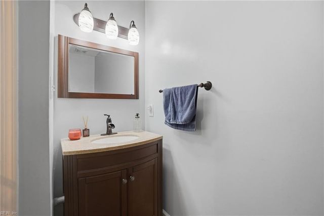 3721 Lilac DR, Portsmouth, VA 23703