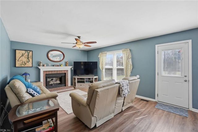 3721 Lilac DR, Portsmouth, VA 23703