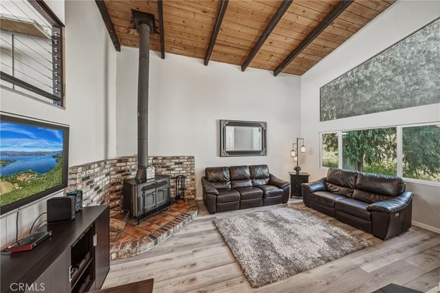 8286 N Heights, Kelseyville, CA 95451