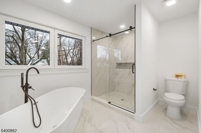 860 Lakeside Dr, Rahway City, NJ 07065