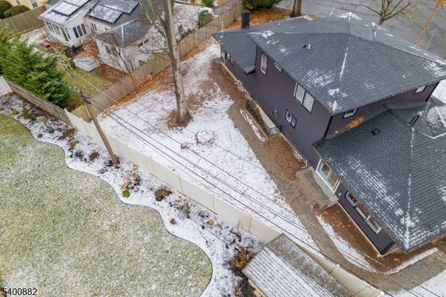 860 Lakeside Dr, Rahway City, NJ 07065