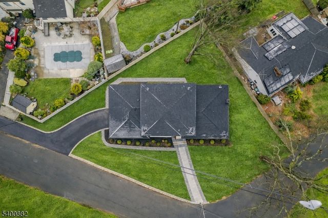 860 Lakeside Dr, Rahway City, NJ 07065