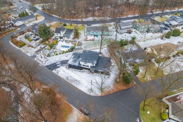 860 Lakeside Dr, Rahway City, NJ 07065