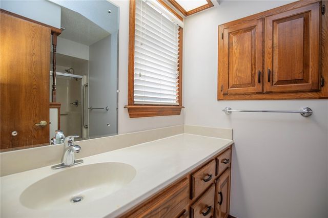 12 Deddington Drive, Bella Vista, AR 72714