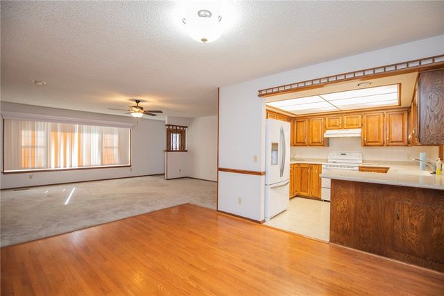 12 Deddington Drive, Bella Vista, AR 72714