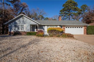 12 Deddington Drive, Bella Vista, AR 72714