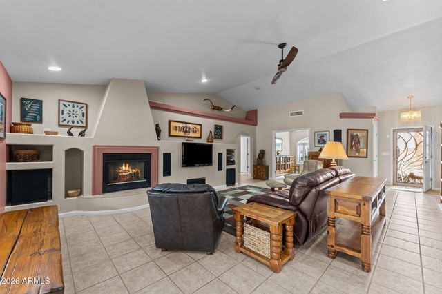 405 N PARADISE Lane, Wickenburg, AZ 85390