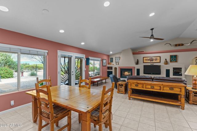 405 N PARADISE Lane, Wickenburg, AZ 85390