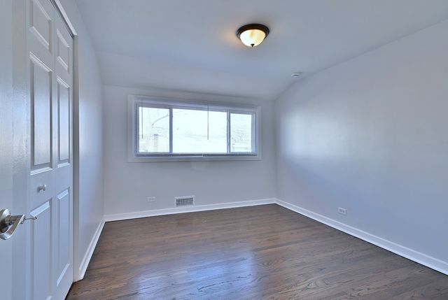 7142 N Keating Avenue, Lincolnwood, IL 60712