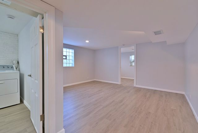 7142 N Keating Avenue, Lincolnwood, IL 60712