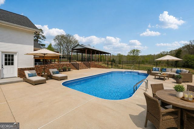9902 Highway 16, Senoia, GA 30276