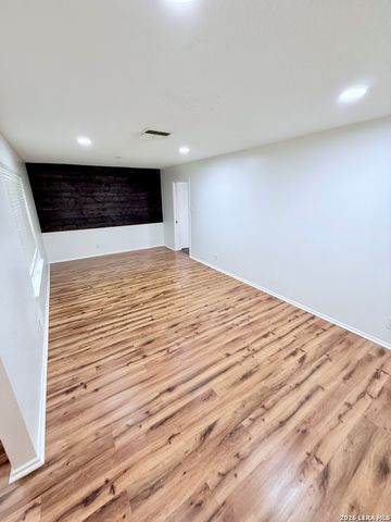 7119 FOREST MONT ST, San Antonio, TX 78240