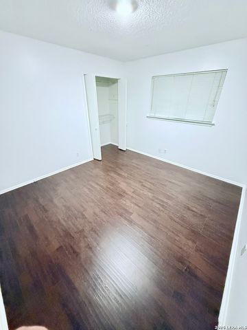 7119 FOREST MONT ST, San Antonio, TX 78240
