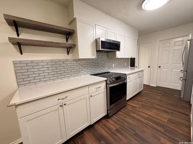 7119 FOREST MONT ST, San Antonio, TX 78240