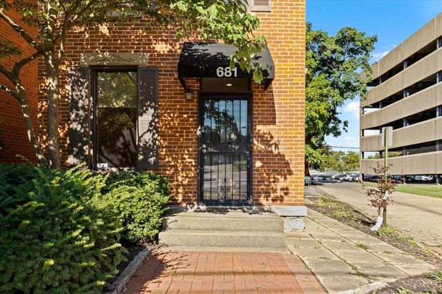 681 S Front Street, Columbus, OH 43206