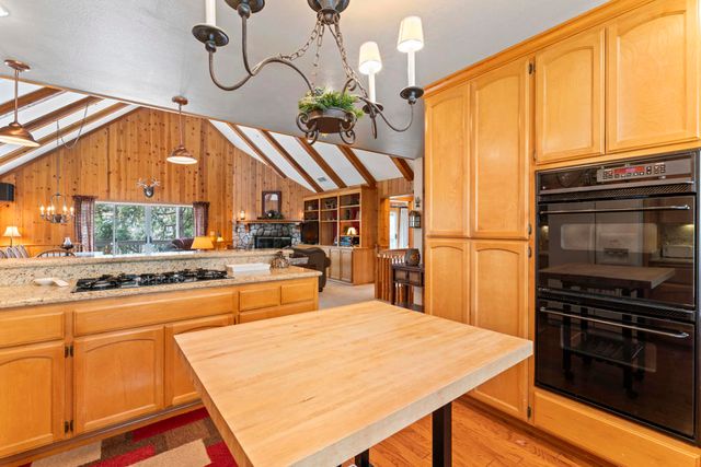 783 Crown Drive, Lake Arrowhead, CA 92352