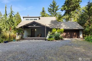 5821 NE Lincoln Road E, Poulsbo, WA 98370