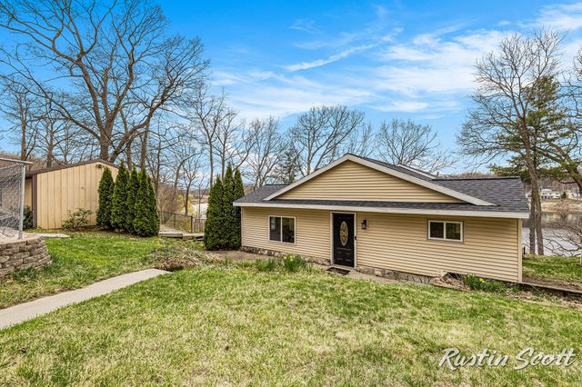 7229 Bordeau Drive Ne, Grattan Twp, MI 48809