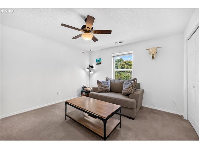 228 E 12TH St, Lafayette, OR 97127