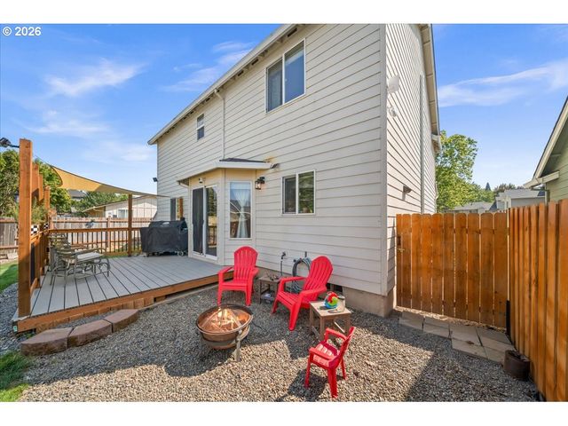 228 E 12TH St, Lafayette, OR 97127