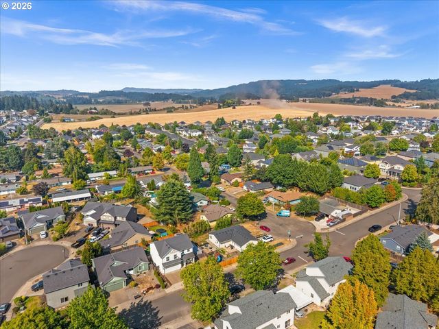 228 E 12TH St, Lafayette, OR 97127