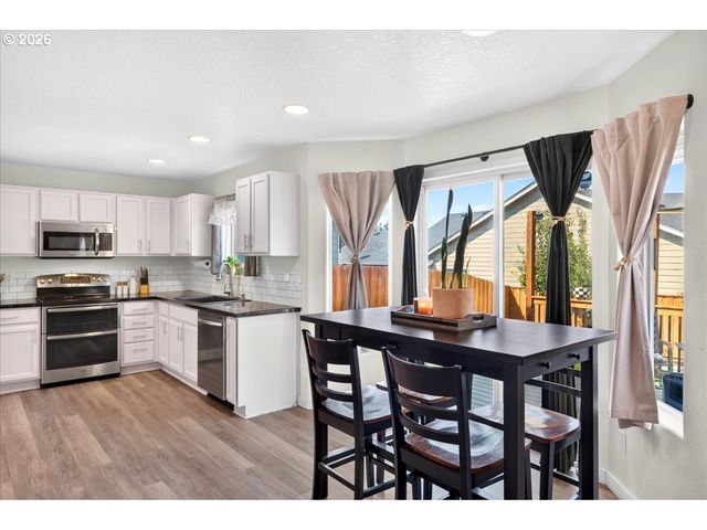 228 E 12TH St, Lafayette, OR 97127