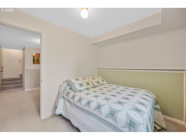 1010 WELL St, Silverton, OR 97381