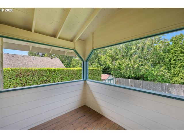 1010 WELL St, Silverton, OR 97381