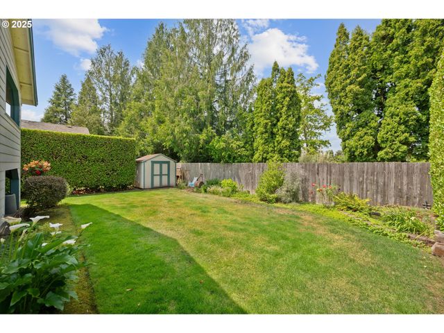 1010 WELL St, Silverton, OR 97381