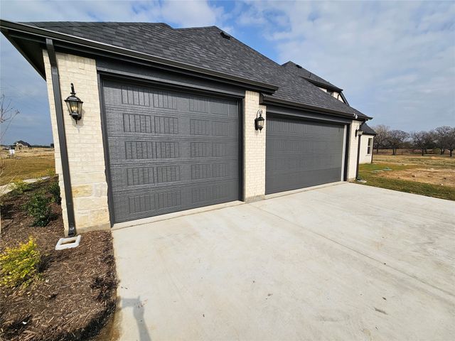 373 Willie's Court, Whitesboro, TX 76273