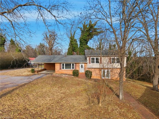 1625 Brushy Mountain Road, Wilkesboro, NC 28697