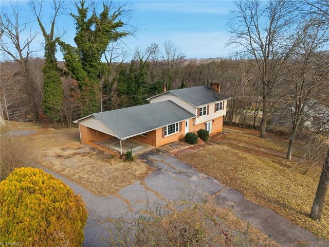 1625 Brushy Mountain Road, Wilkesboro, NC 28697