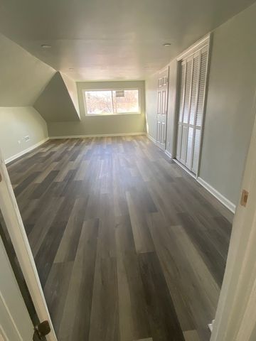 8046 S MANISTEE Avenue 2, Chicago, IL 60617