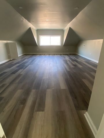 8046 S MANISTEE Avenue 2, Chicago, IL 60617