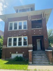 8046 S MANISTEE Avenue 2, Chicago, IL 60617
