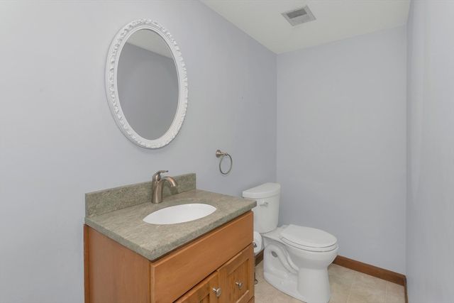 58 Beekman Dr 58, Agawam, MA 01001