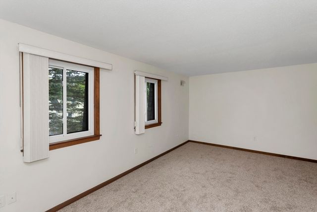 58 Beekman Dr 58, Agawam, MA 01001