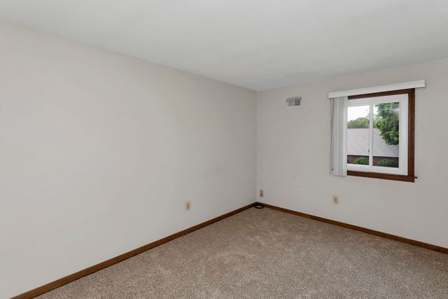58 Beekman Dr 58, Agawam, MA 01001