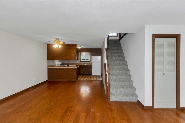 58 Beekman Dr 58, Agawam, MA 01001
