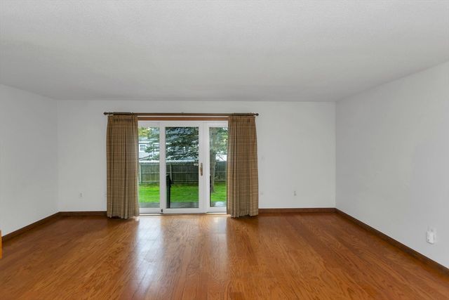 58 Beekman Dr 58, Agawam, MA 01001