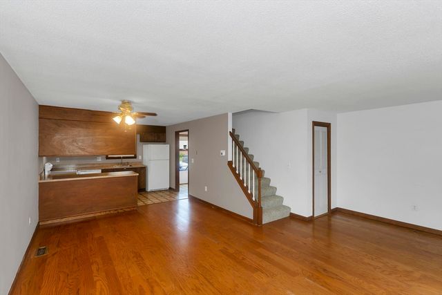 58 Beekman Dr 58, Agawam, MA 01001