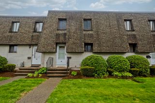 58 Beekman Dr 58, Agawam, MA 01001