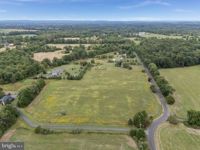 130 FITZER RD, Frenchtown, NJ 08825