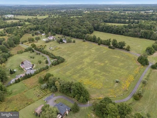 130 FITZER RD, Frenchtown, NJ 08825