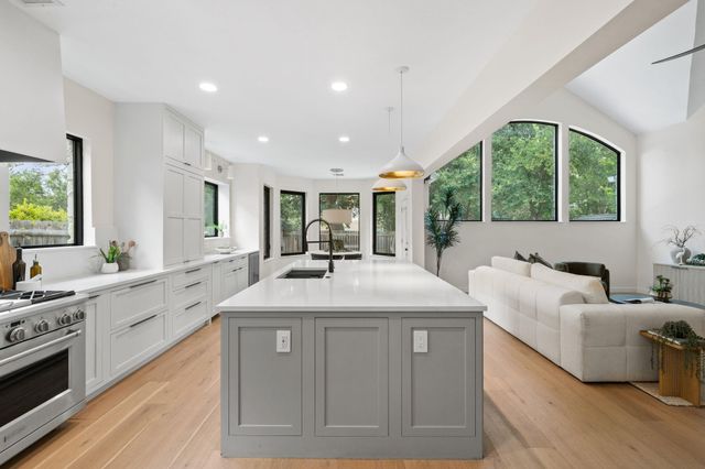 5700 Trelawney LN, Austin, TX 78739