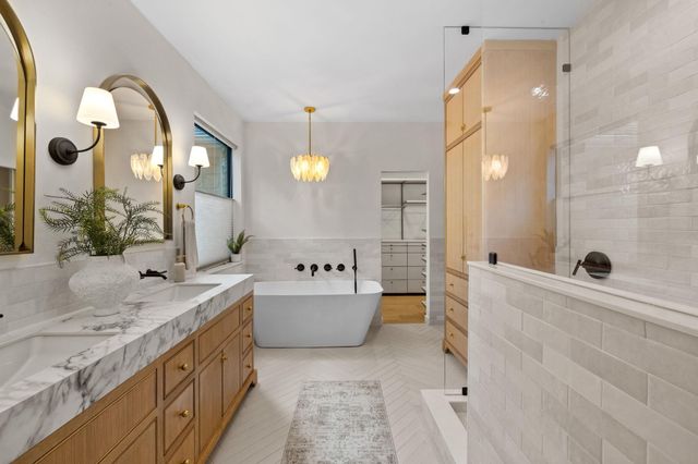 5700 Trelawney LN, Austin, TX 78739