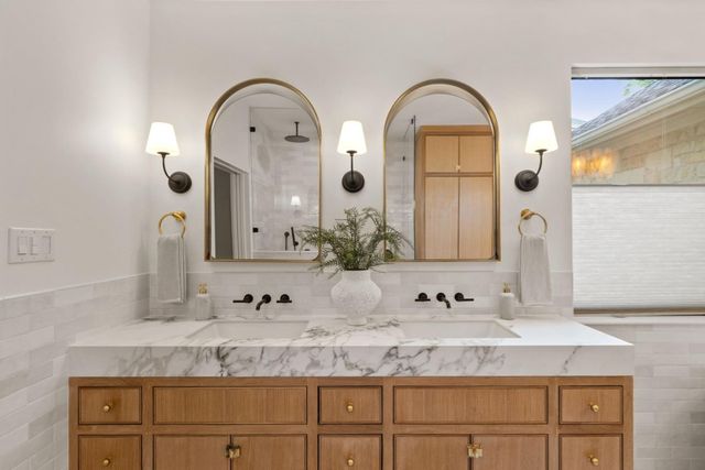 5700 Trelawney LN, Austin, TX 78739