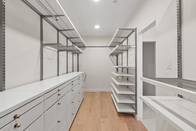 5700 Trelawney LN, Austin, TX 78739
